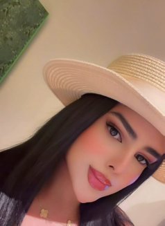 سلطانة - Transsexual escort in Dubai Photo 6 of 11