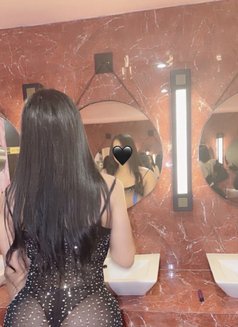 سلطانة - Transsexual escort in Dubai Photo 3 of 11