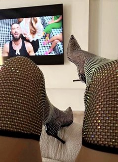 سلطانة - Transsexual escort in Dubai Photo 8 of 11