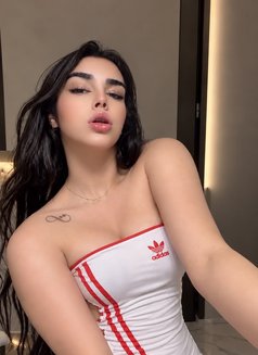 غولدن روز - Transsexual escort in Jeddah Photo 1 of 6