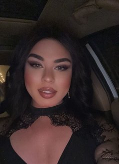 ميرو - Transsexual escort in Muscat Photo 3 of 5