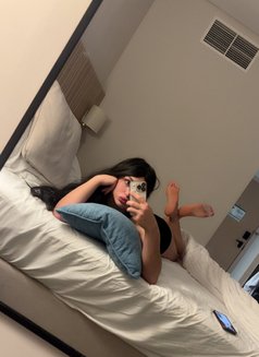 شيميل قمر - Transsexual escort in Riyadh Photo 2 of 5