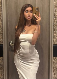 𝑭𝒂𝒓𝒂𝒉 𝑳𝒖𝒏𝒂 🇱🇧 - escort in Bangkok Photo 1 of 14