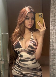 𝐅𝐚𝐫𝐚𝐡 𝐋𝐮𝐧𝐚 🇱🇧 - escort in Kuala Lumpur Photo 2 of 17