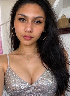 Андреа Словак - escort in Cebu City Photo 10 of 10