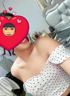 *🇵🇭 - Transsexual escort in Kuwait Photo 3 of 4