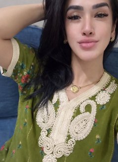 بردان؟ خلنا ندفي شوي، رمسني - Masajista in Riyadh Photo 10 of 10