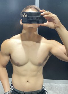 ブレン - Male escort in Tokyo Photo 5 of 6