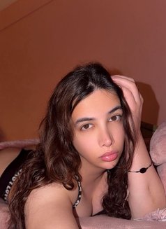 لوجين - Transsexual escort in Beirut Photo 1 of 1