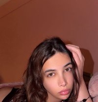 لوجين - Transsexual escort in Beirut