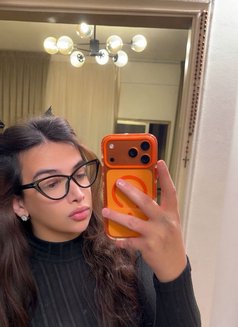 لوجين - Acompañantes transexual in Beirut Photo 2 of 5