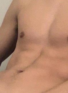 توب - Male escort in Beirut Photo 2 of 2