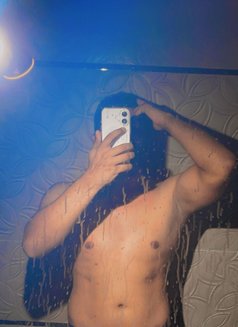 كمال - Male escort in Jeddah Photo 3 of 3
