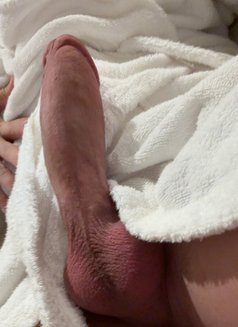 🇸🇦 هتان - Male escort in Riyadh Photo 7 of 8