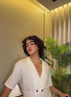 بدوري فالرياض - Male escort in Riyadh Photo 5 of 11