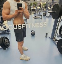 Адам - Male escort in Dubai