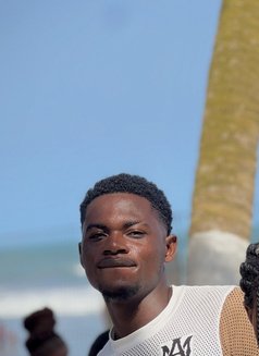 𝐂𝖆𝖗𝐲 - Intérprete masculino de adultos in Accra Photo 2 of 2
