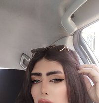 نور - Transsexual escort in Dubai