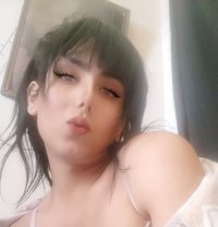 نور - Transsexual escort in Dubai