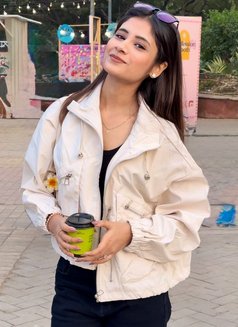 Prachi - escort in Bangalore Photo 2 of 4