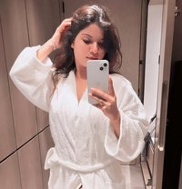 𝐒𝐨𝐧𝐢𝐲𝐚 𝐂𝐀𝐌 & 𝐌𝐄𝐄𝐓 - escort in Bangalore