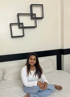 Divya ʀᴇᴀʟ ᴍᴇᴇᴛ & ᴡᴇʙᴄᴀᴍ - puta in Bangalore Photo 5 of 6
