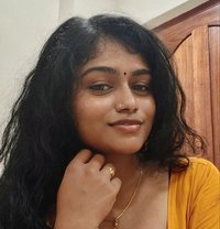 తెలుగు కాలేజీ అమ్మాయిల ఆంటీలు ఇప్పుడు అం - escort in Hyderabad