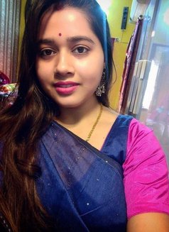 తెలుగు కాలేజీ అమ్మాయిల ఆంటీలు ఇప్పుడు అం - escort in Hyderabad Photo 2 of 3