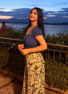 𝙍𝙖𝙜𝙞𝙣𝙞 𝙤𝙪𝙩𝙘𝙖𝙡𝙡 𝙬𝙚𝙗𝙘𝙖𝙢 - escort in Mumbai Photo 4 of 4