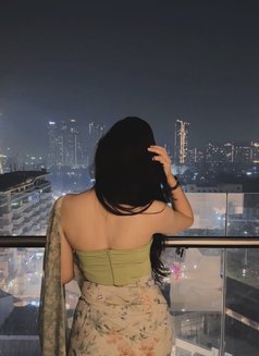 ɪɴᴅɪᴠɪᴅᴜᴀʟ ᴄᴀᴍ & ᴍᴇᴇᴛ - puta in Bangalore Photo 3 of 5