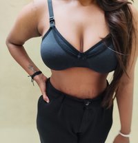✴❈ 𝒫𝒿𝒶 ❈✴ - puta in Surat
