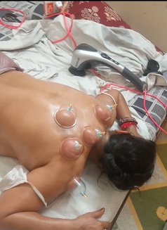 𝕯𝖗. 𝕻𝖗𝖎𝖓𝖈𝖊 - masseur in Indore Photo 10 of 13
