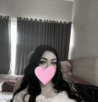 انا عسل و انت المربى - escort in Bali