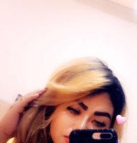 انا عسل و انت المربى - escort in Bali