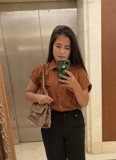 こんにちは - escort in Jakarta Photo 2 of 2