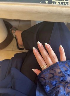 الهندباء - escort in Abu Dhabi Photo 6 of 7