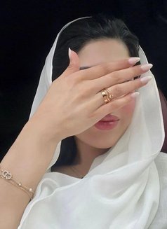 الهندباء - escort in Abu Dhabi Photo 7 of 7