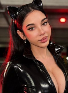 جولي أربيل لكبار الشخصيات - escort in Erbil Photo 2 of 2