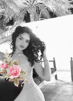 سارة - escort in Baku Photo 4 of 5