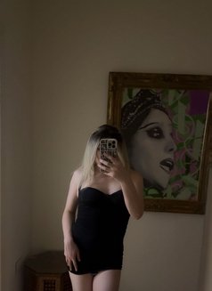 شهد دلوع - Transsexual escort in Beirut Photo 4 of 7