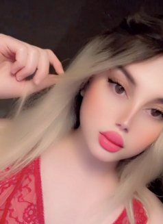 شمس - Transsexual escort in Beirut Photo 1 of 11