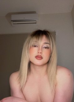 Shams - Transsexual escort in Beirut Photo 28 of 30