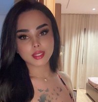 روز روز - Transsexual escort in Amman