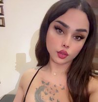 روز روز - Transsexual escort in Amman