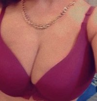 سيلين - escort in Amman
