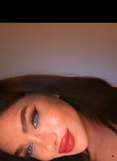 تسنور - Transsexual escort in Amman Photo 4 of 6