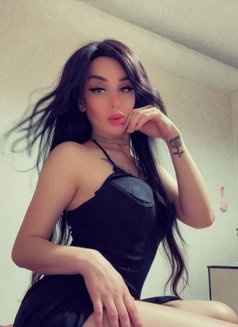 بيان - Dominadora transexual in Amman Photo 8 of 16