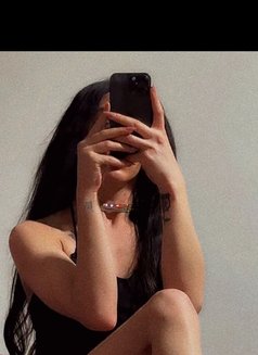 بيان - Dominadora transexual in Amman Photo 14 of 16