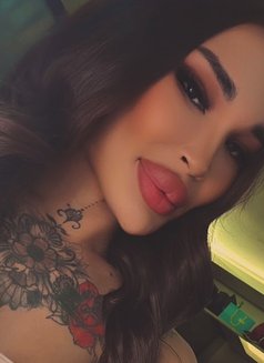 Молли 🇰🇿 - Transsexual escort agency in İstanbul Photo 15 of 19