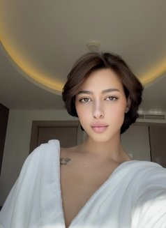 سلطان - Male escort in Dubai Photo 3 of 12